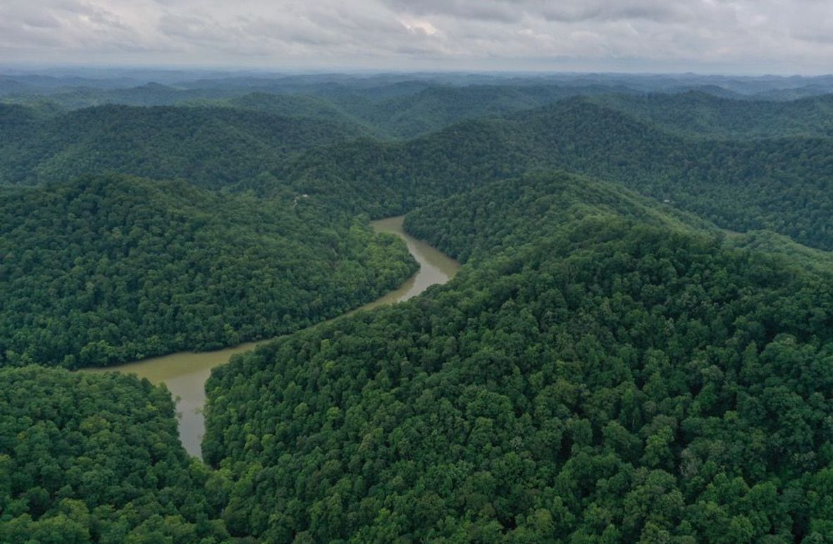 005 aerial drone shot looking south down the valley over the Daniel Boone National Forest