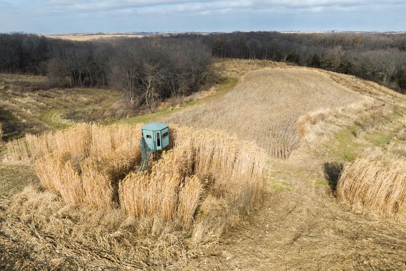 Turnkey Trophy Hunting Farm With In Eastern Iowa Whitetail