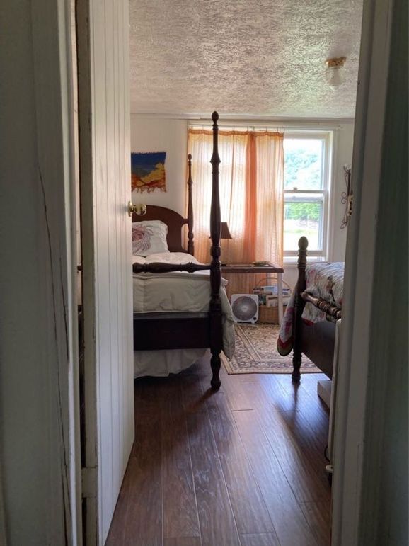 107 the bedroom at the top of the stairs