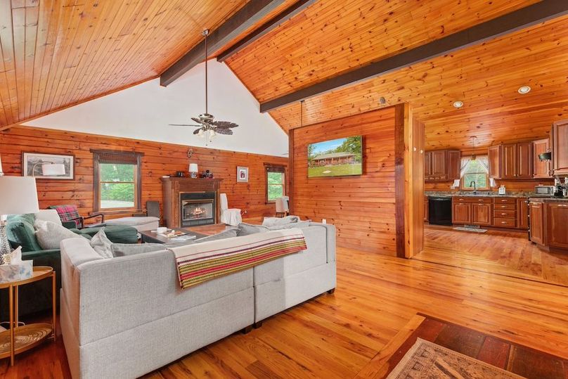 03-2E6A1369_231 Blue Bell Ln - Absolute Altitude - 5 - 2024 - 01