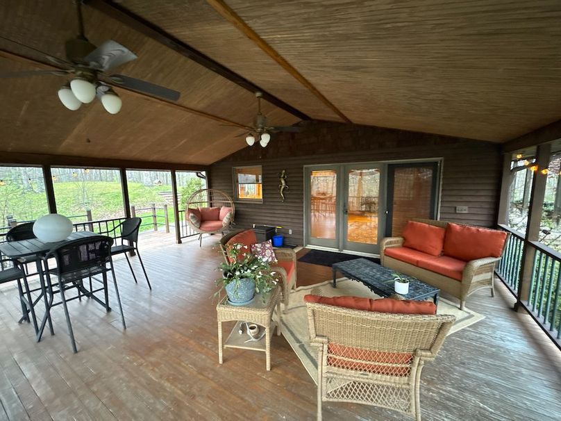 Calhoun, WV 132.84 AC Szegi 2-066