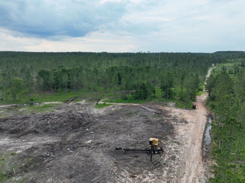 FB776D12-D855-4004-B315-6F3F0F37F370_1_105_c