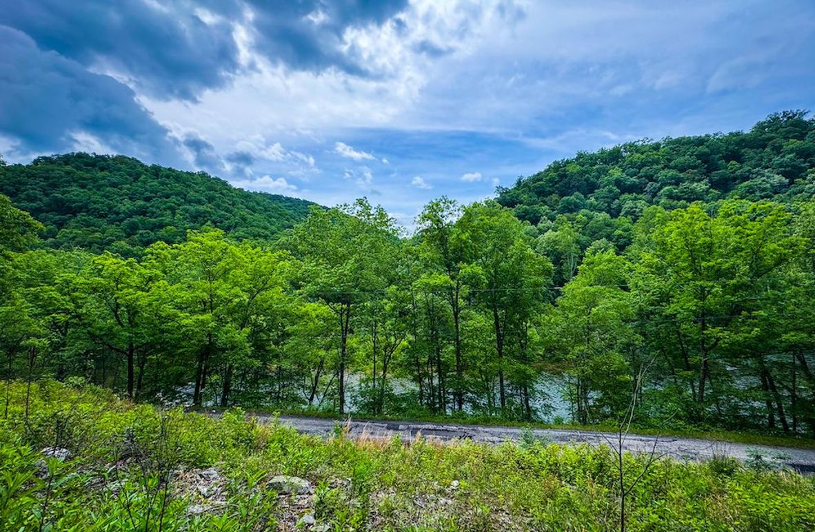 Clay, WV 14.839 AC-01