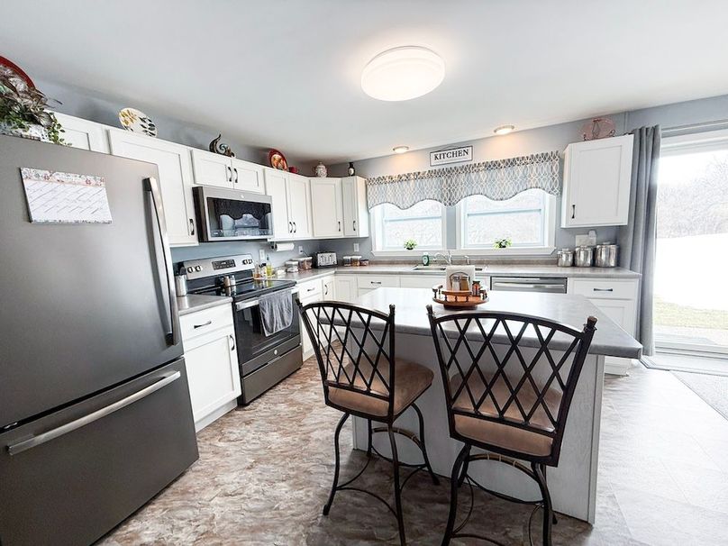 Cayuga 32 Stoyell Photos 11