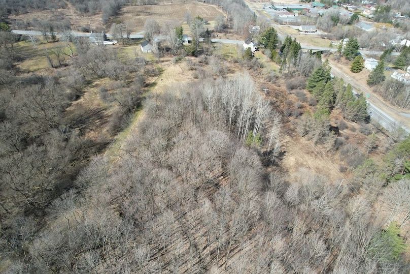 Lewis_26_Somberg Photo 27