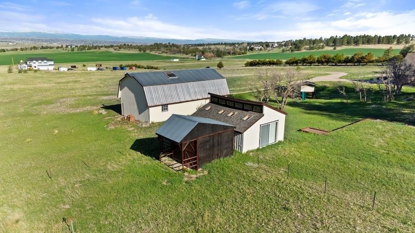 135d - Outbuildings