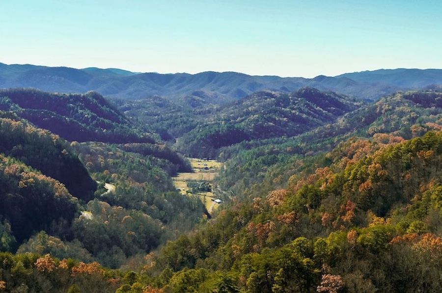 1 mile borders the Foothills Parkway 
