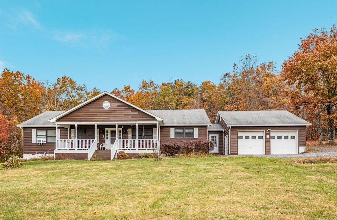 03-2E6A0120_ 291 Capon Springs Grade - Absolute Altitude - 10 - 2025 -01