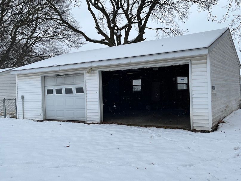 Chemung_.3444_Brown photo 8
