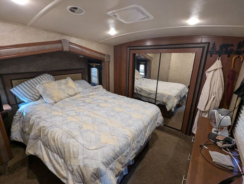 PXL_20251101_180217933