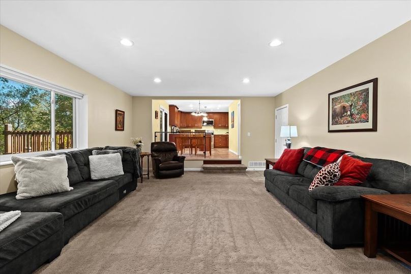 13-10932 Green Oaks Dr