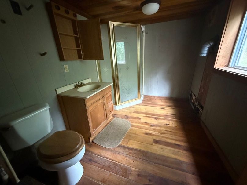 054 the bathroom in the cabin