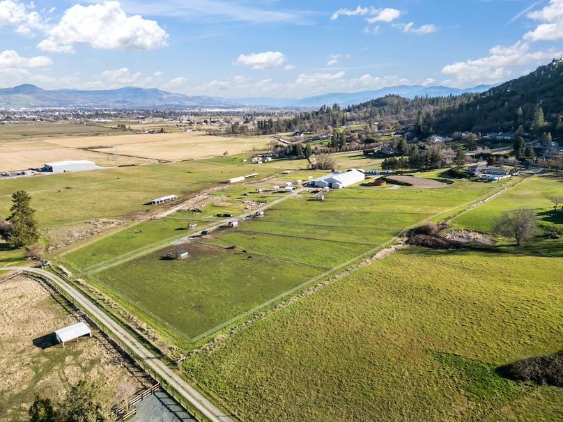 4400 old stage rd, central point, or 97502-dr-12