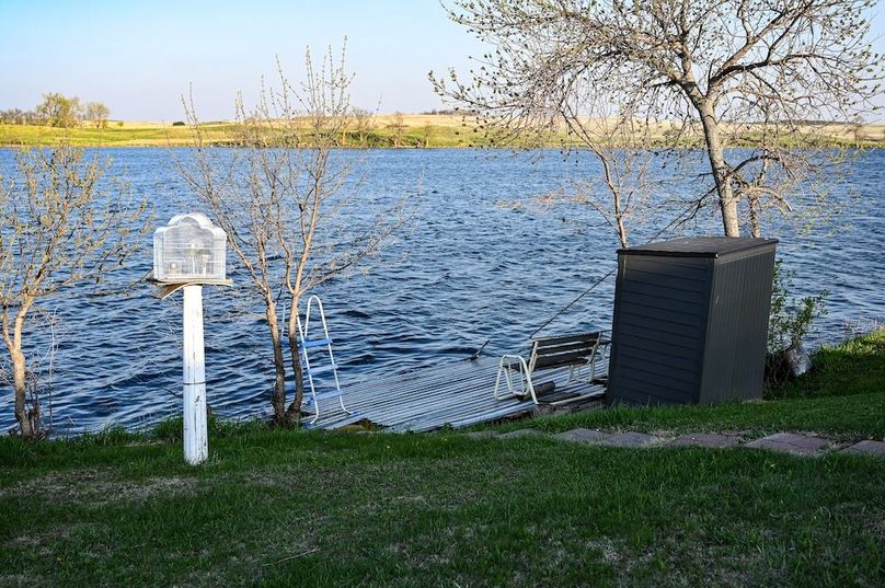 13. dock