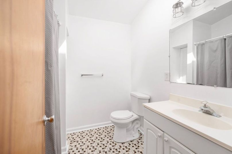 39-43-web-or-mls-279 Poplar Rd interior-26