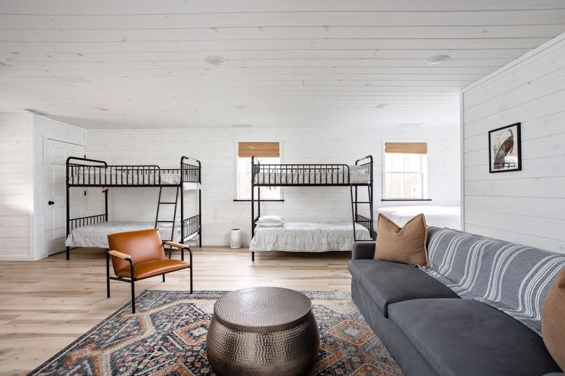 28-web-or-mls-6701 School House Ln-21