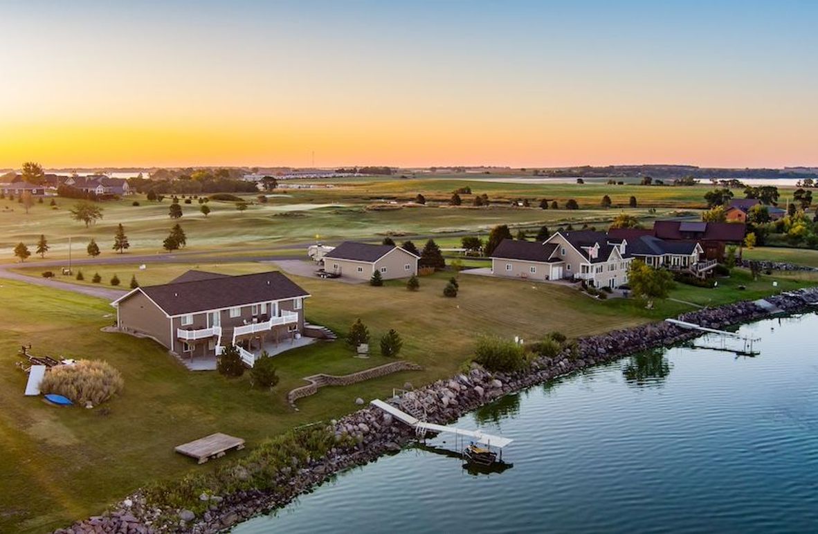 4 - house golf course view