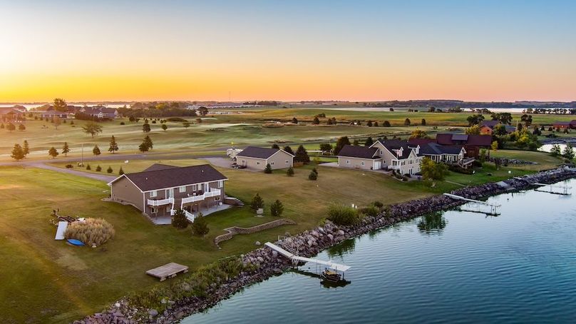 4 - house golf course view