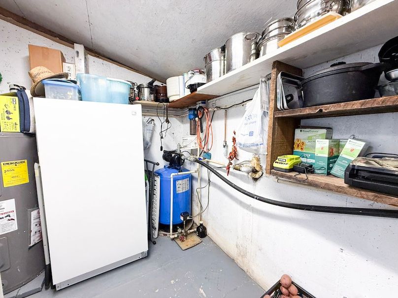 Cayuga 32 Stoyell Photos 19