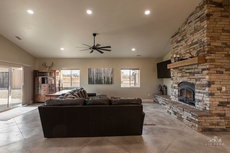 1809 Snaffle Bit Road-22