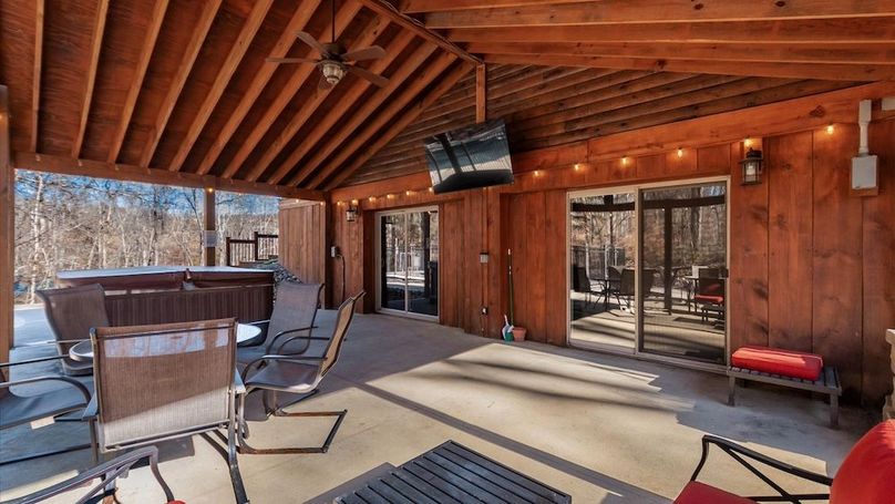 57-zj 21801 Sterling Rd122-2