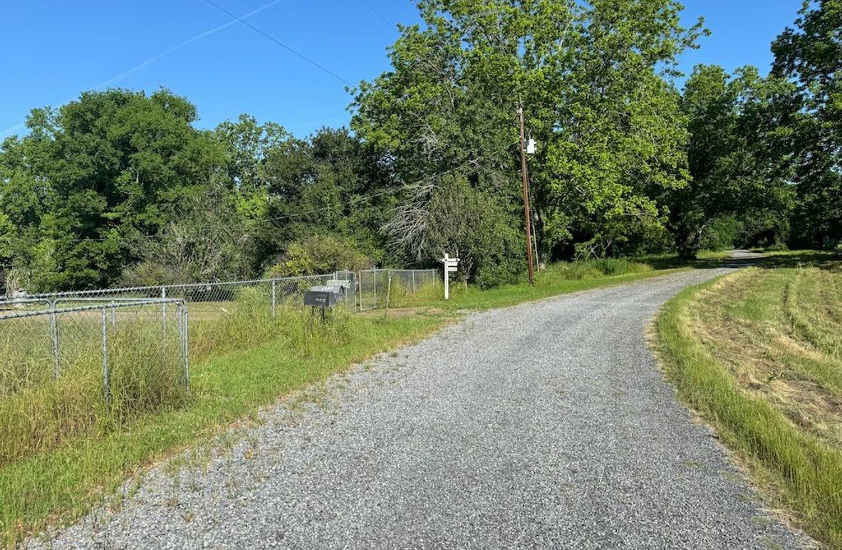 6E7274CF-A3B0-457C-8C85-8761EA3397DC