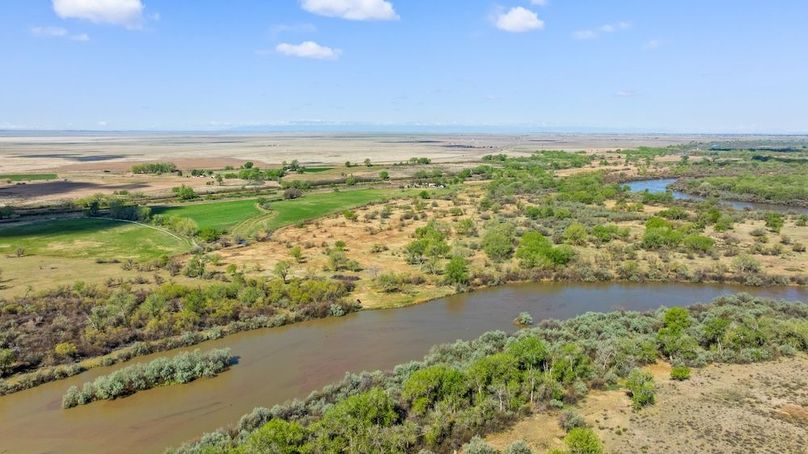 071 - River Full Property View