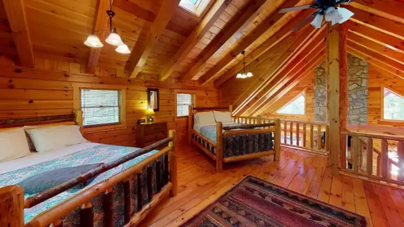 Duffys-Lodge-Bedroom(1)-xs