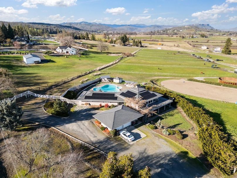 4400 old stage rd, central point, or 97502-dr-09