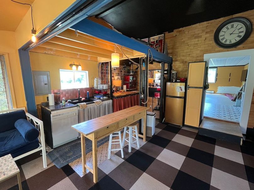 Yates_9_Dunlop Photo 28