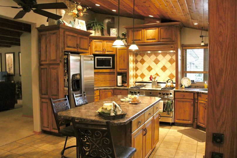 pic 9 - Kitchen in Home