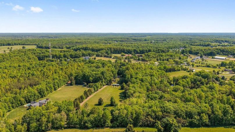 73-4-web-or-mls-279 Poplar Rd drone-2