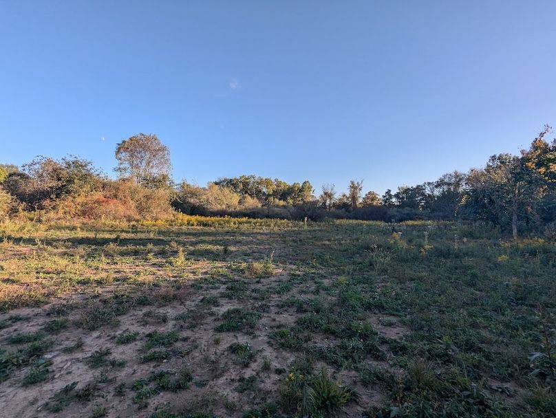 PXL_20251001_220405200