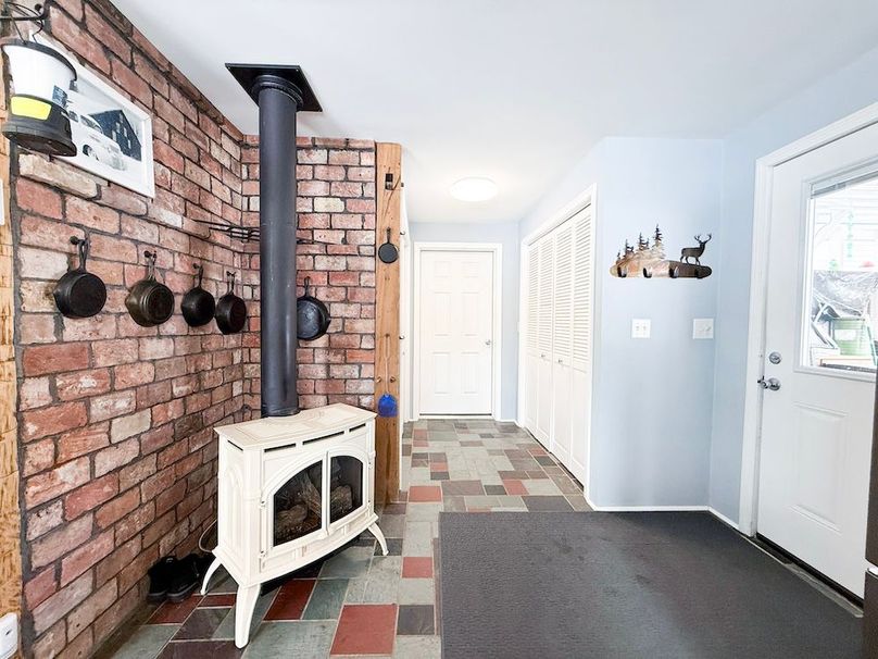 Cayuga 32 Stoyell Photos 16