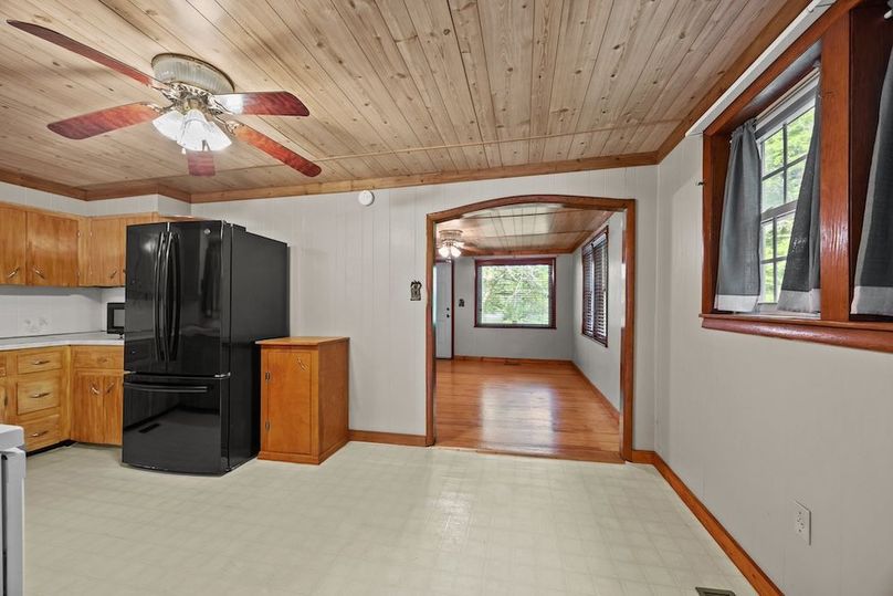 34-web-or-mls-58 Stillhouse Branch Rd 056