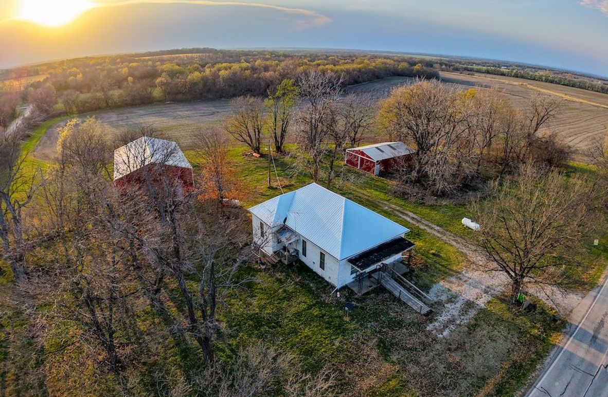 2 DJI_20250327185953_0097_D