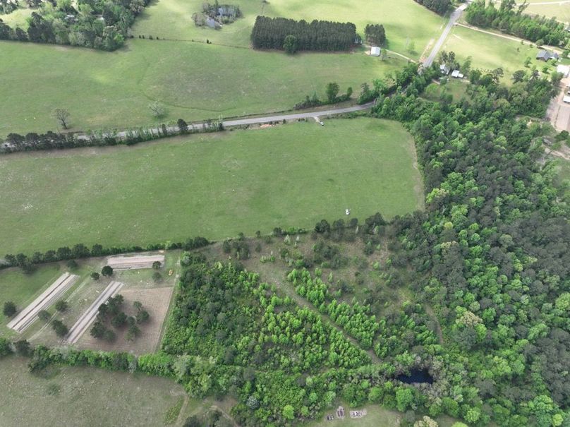 dji_fly_20260415_114114_408_1776345021442_photo