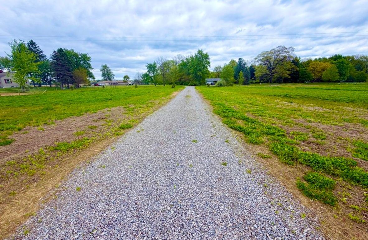 3 Stone Driveway off Paved Rd