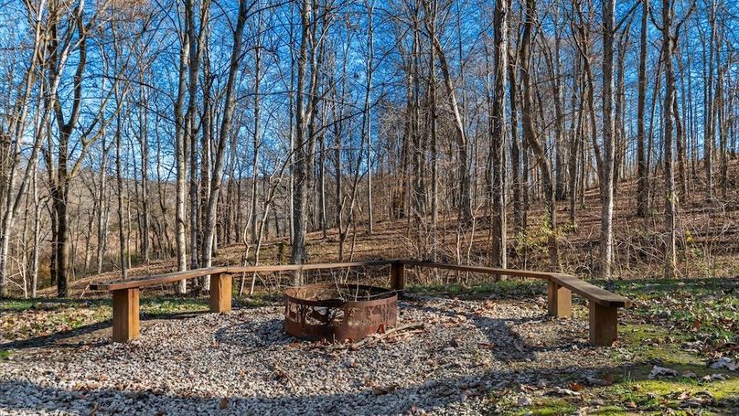 44-zj 21801 Sterling Rd109-2