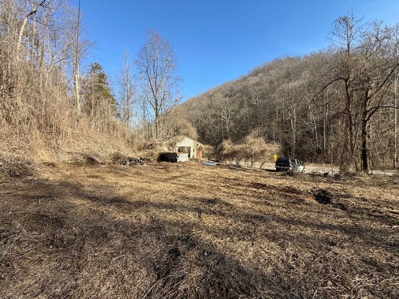 009 view of the building lots down near KY 30 looking at the road