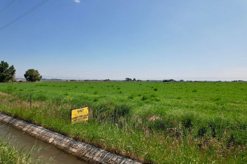 DEC07FED-FF87-4B28-BB4F-7C8AABAD322B_1_201_a