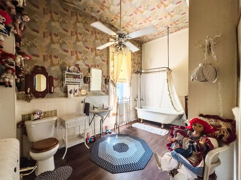 StenceRealty_25_515-N-8th-Street-Marshall-IL_54