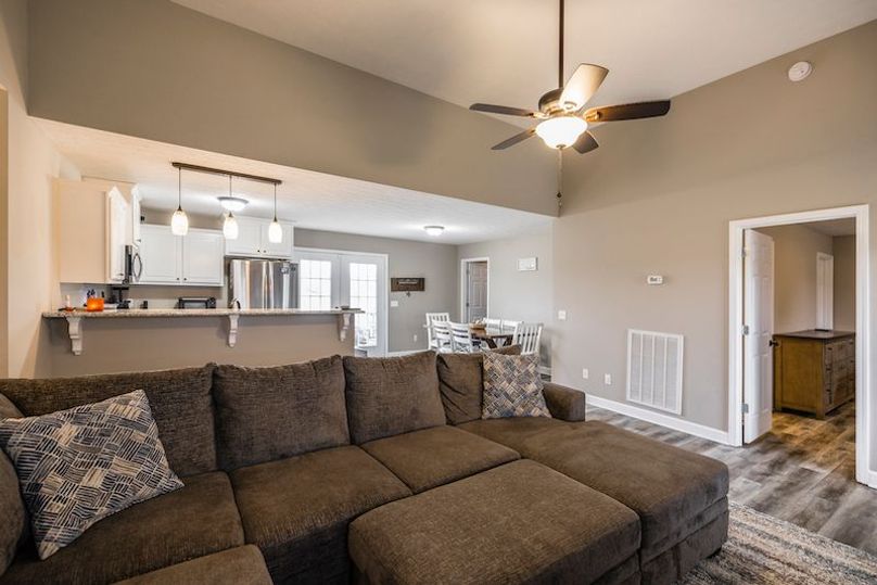 420 Jack Porter Rd-47