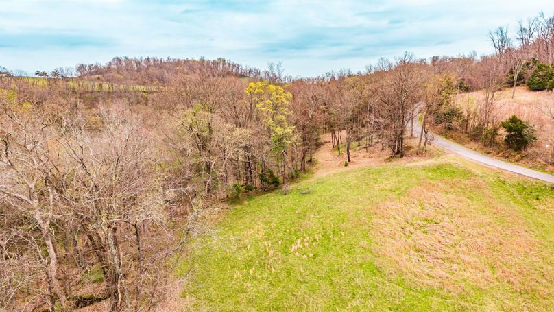 20-web-or-mls-Wolf Hill-40