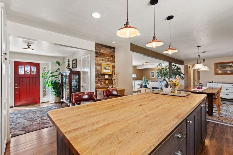 09 - Kitchen_Entry