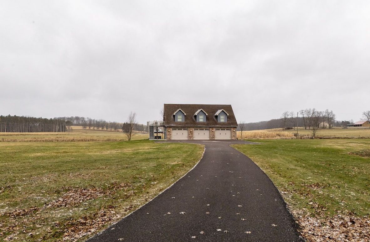 1-DJI_20251201084503_0096_D