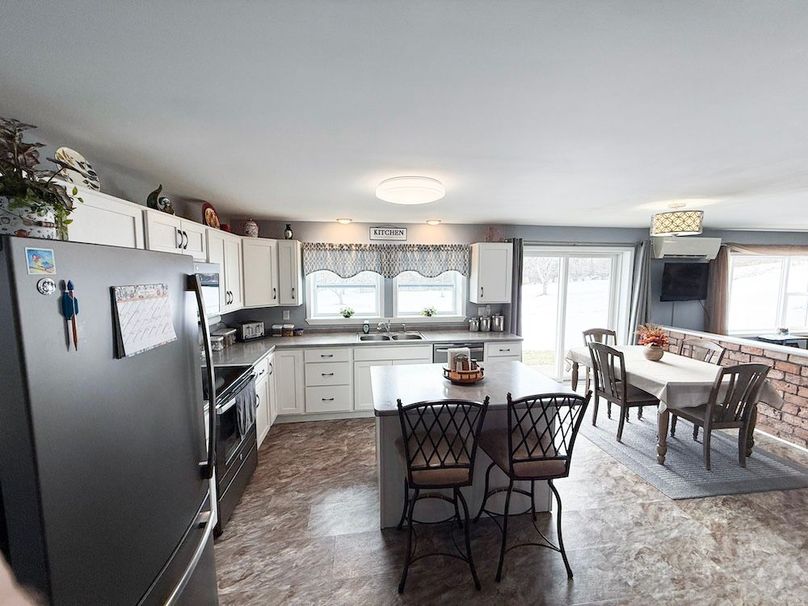 Cayuga 32 Stoyell Photos 10