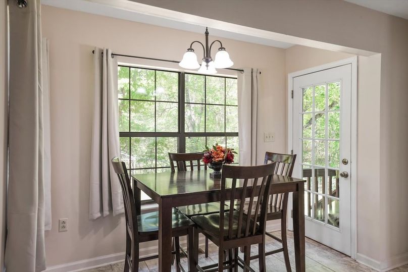 19-2869 Persian Ln16