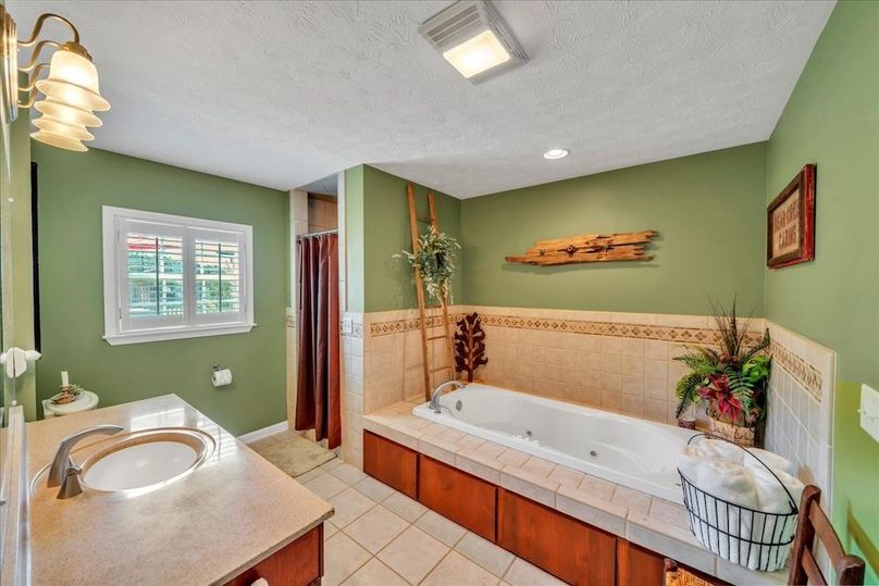#18 Master Bath