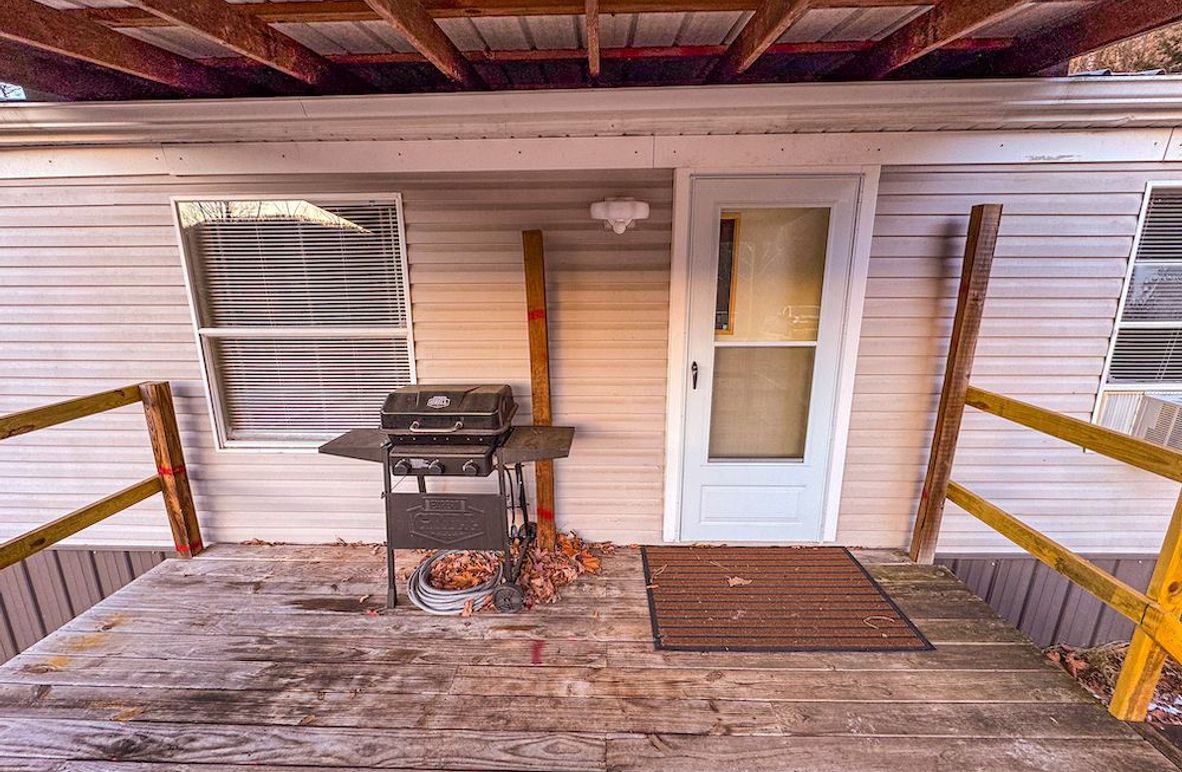 Roane, WV 100.12 AC Tree Line-05